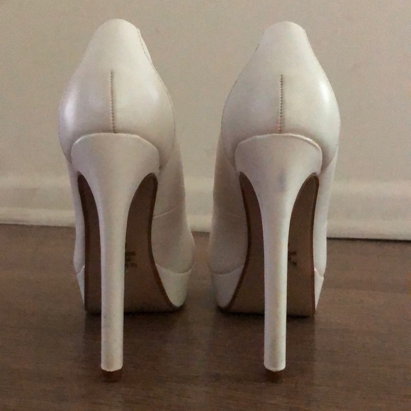 Heels - Picture 2 of 5